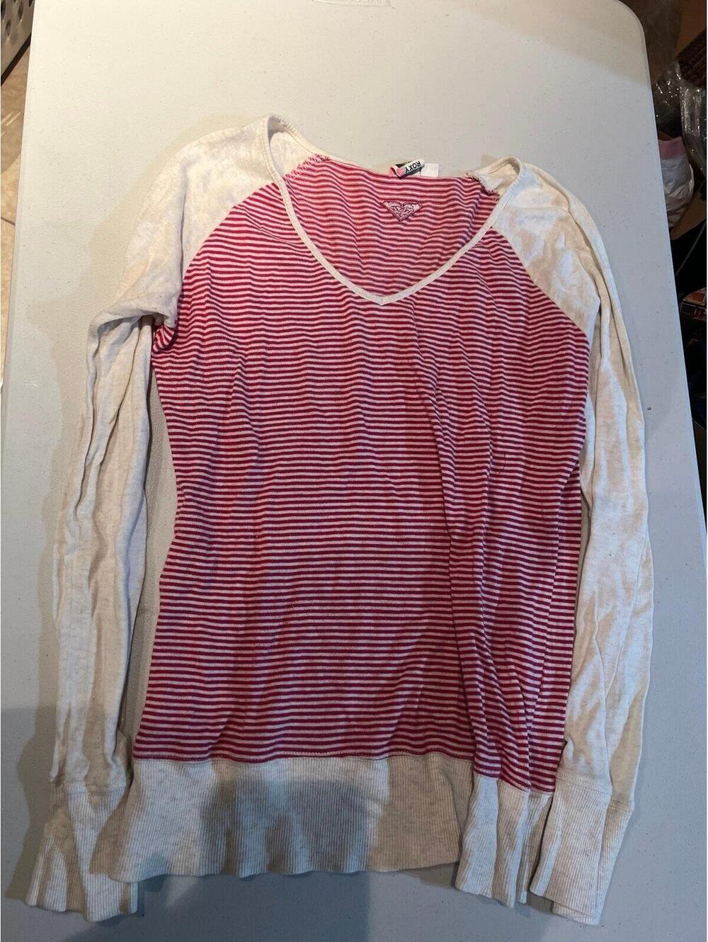 Roxy v-neck sweater